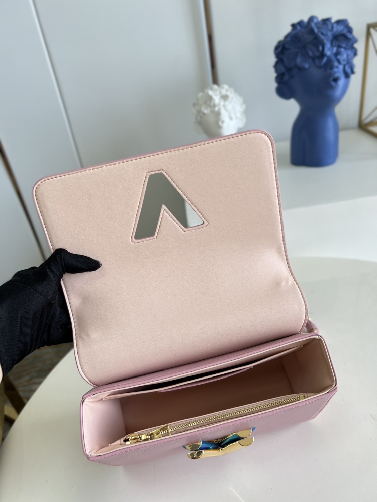 Louis Vuitton Twist MM M20802Mirror boutique