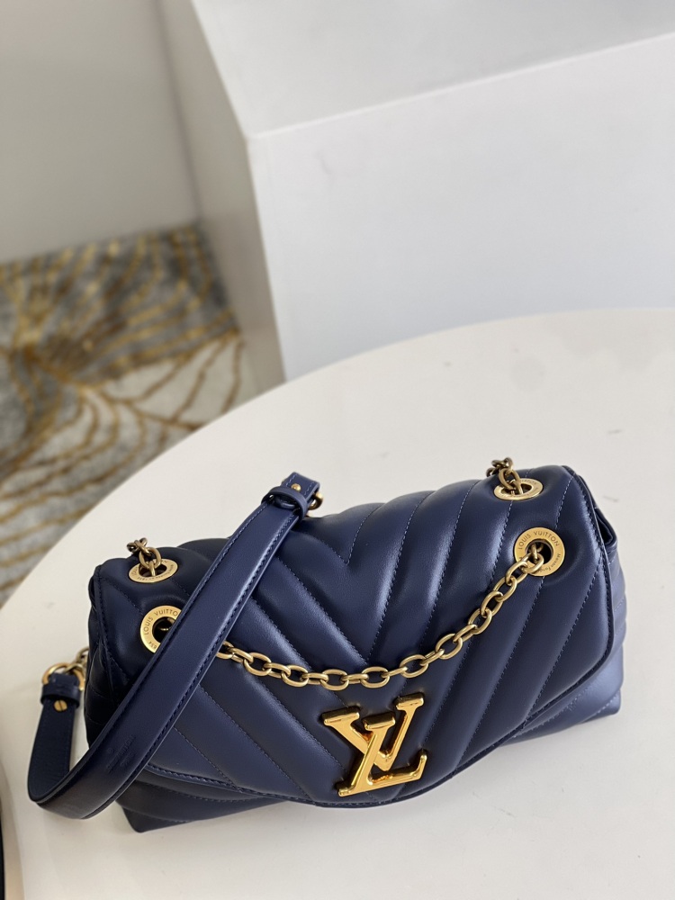 Louis Vuitton LV NEW WAVE M58552 mirror boutique