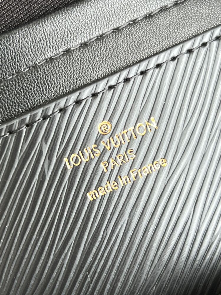 Louis Vuitton Twist MM M50282 Mirror boutique