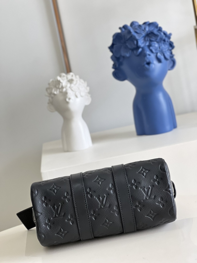 Louis Vuitton Keepall M20900 Mirror boutique