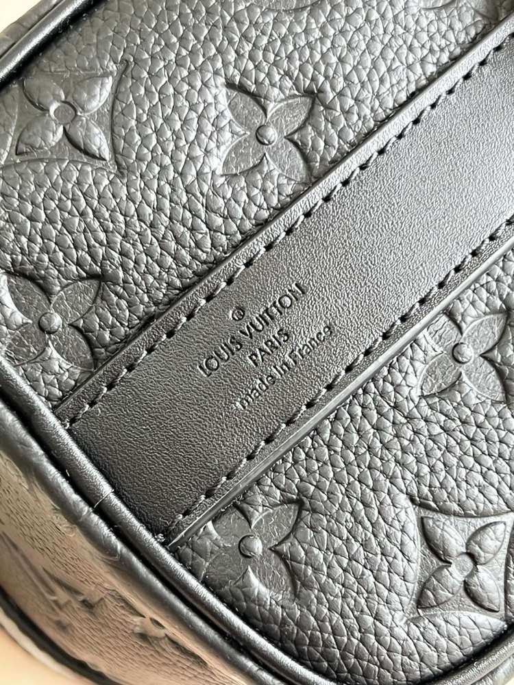 Louis Vuitton Keepall M20900 Mirror boutique