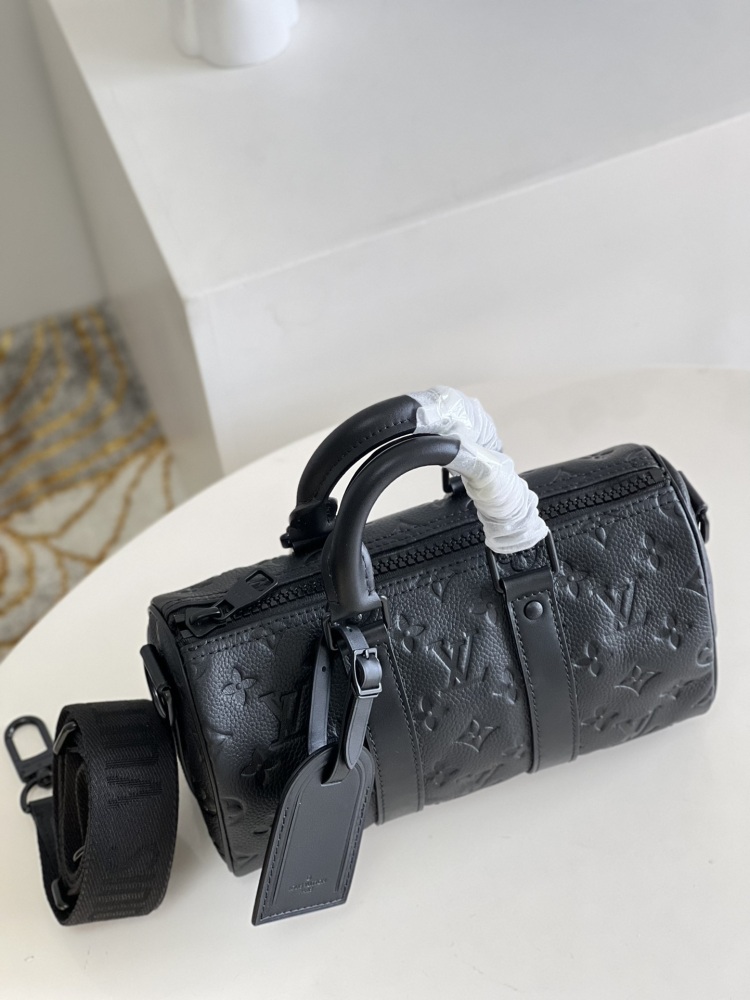 Louis Vuitton Keepall M20900 Mirror boutique
