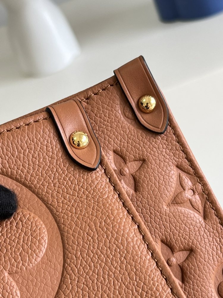 Louis Vuitton Onthego GM M44925 mirror boutique