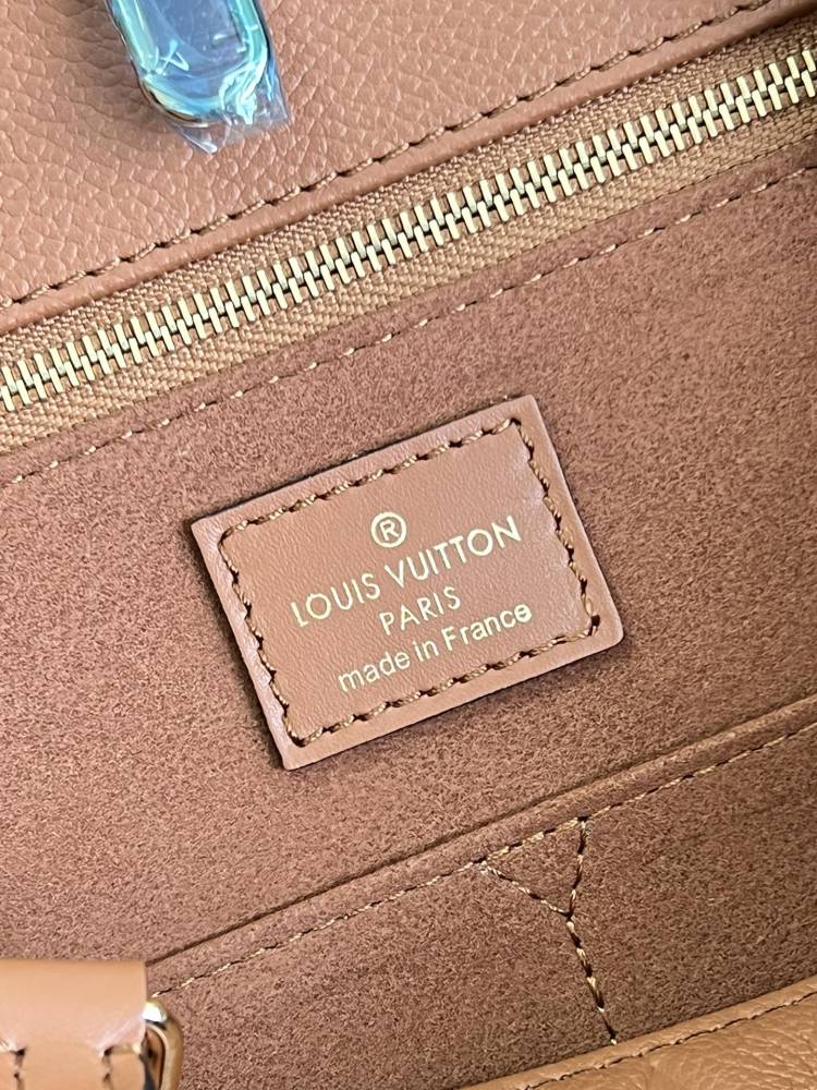 Louis Vuitton Onthego GM M44925 mirror boutique