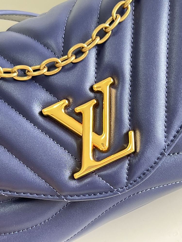 Louis Vuitton LV NEW WAVE M58552 mirror boutique
