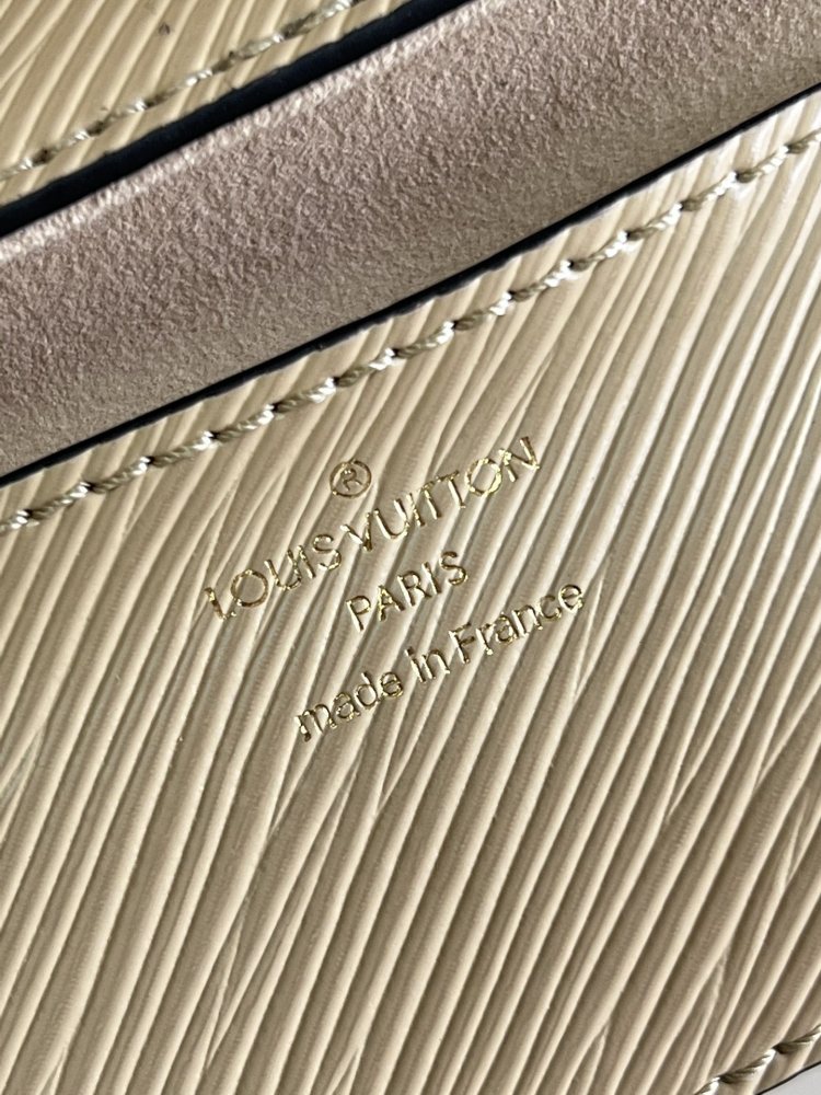 Louis Vuitton Twist MM M59033 Mirror boutique