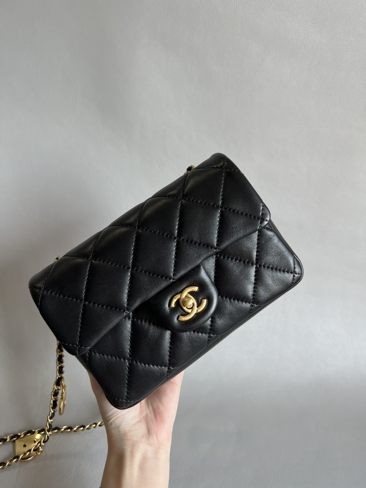 Chanel 22B GR Heart Pendant CF MM Genuine level（99%）