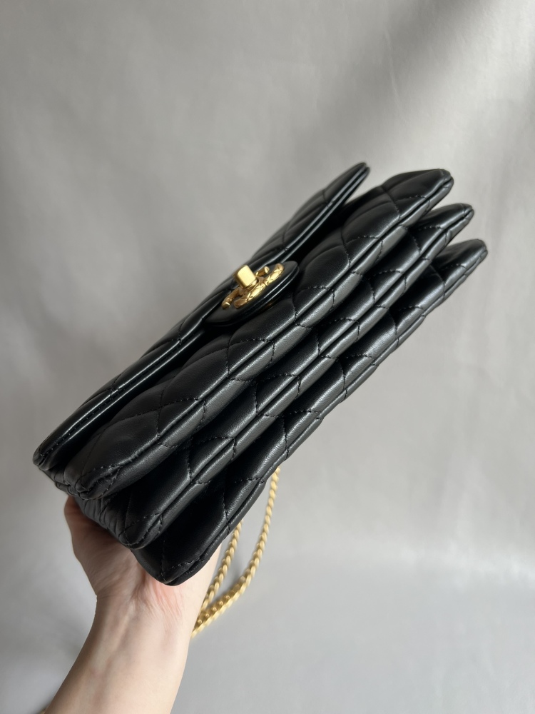 Chanel 22P GR Golden column adjustment, wind piano handbag GM Genuine level（99%）