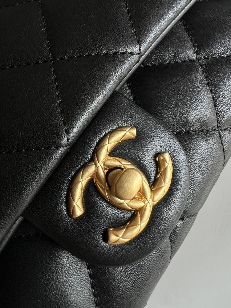 Chanel 22P GR Golden column adjustment, wind piano handbag MM Genuine level（99%）