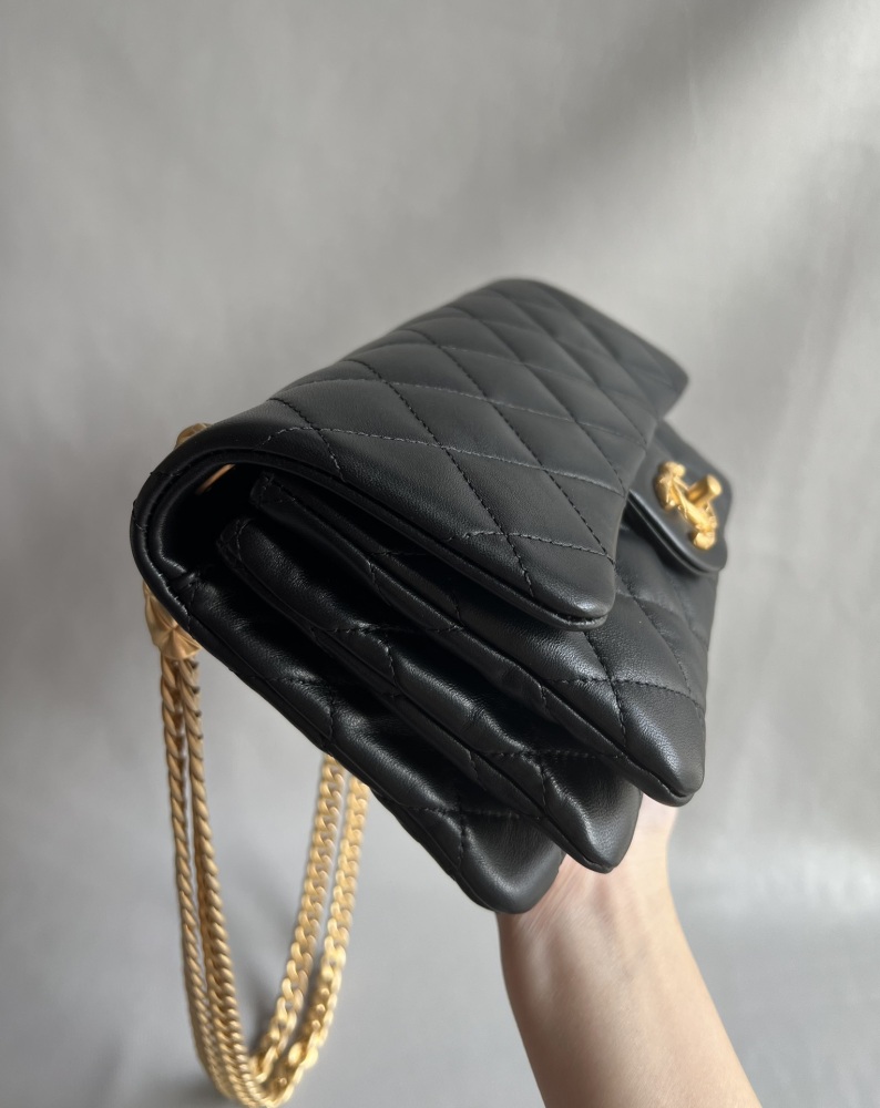 Chanel 22P GR Golden column adjustment, wind piano handbag MM Genuine level（99%）