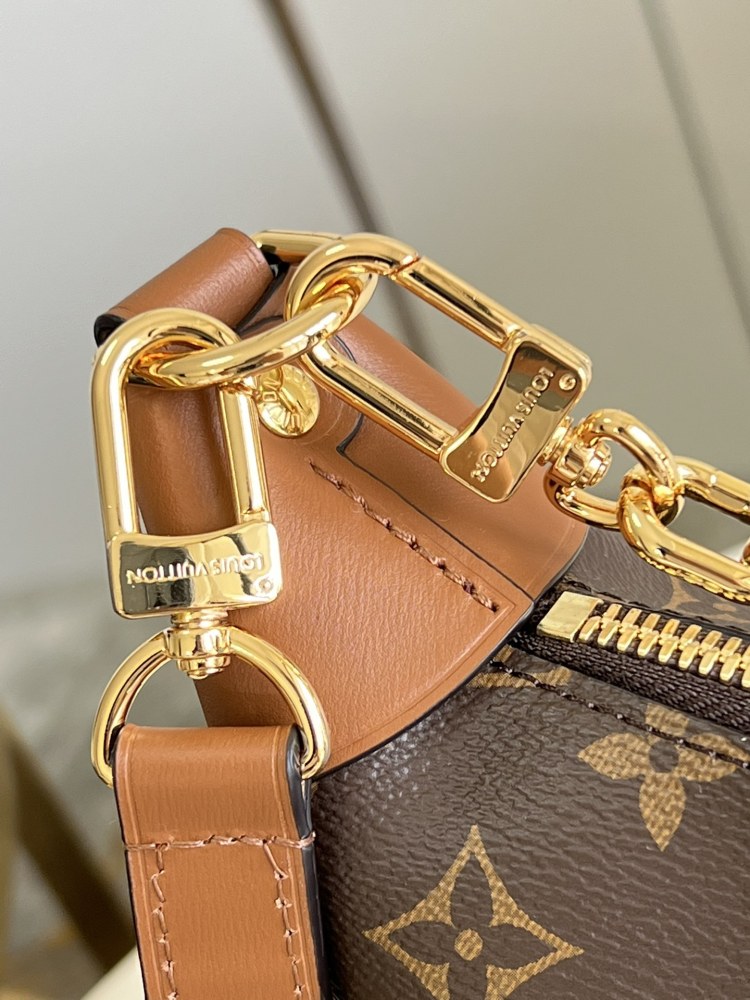 Louis Vuitton Loop M46311 mirror boutique