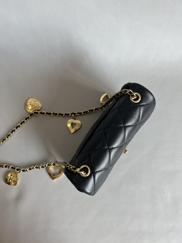 Chanel 22B GR Heart Pendant CF MM Genuine level（99%）