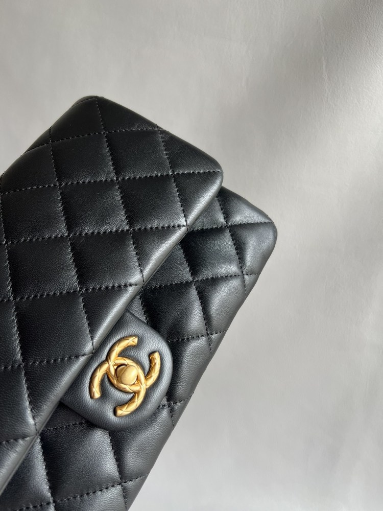 Chanel 22P GR Golden column adjustment, wind piano handbag GM Genuine level（99%）