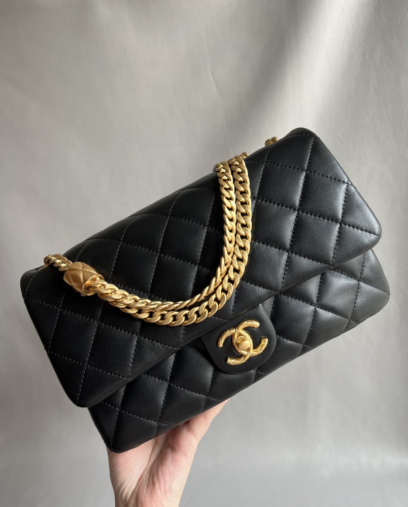 Chanel 22P GR Golden column adjustment, wind piano handbag GM Genuine level（99%）