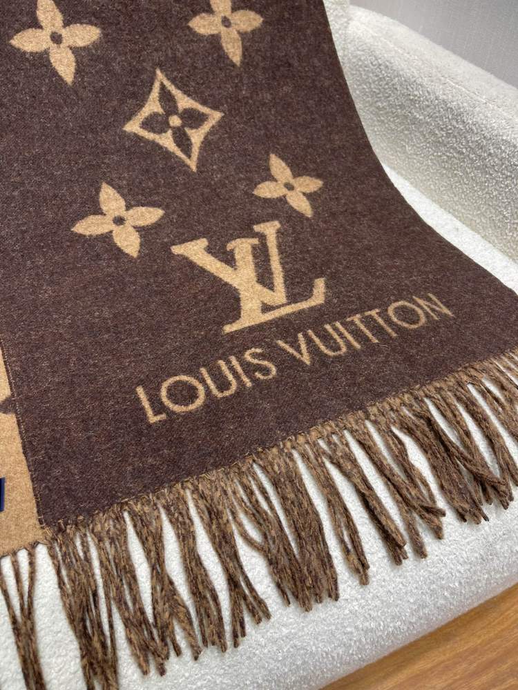 Louis Vuitton scarf