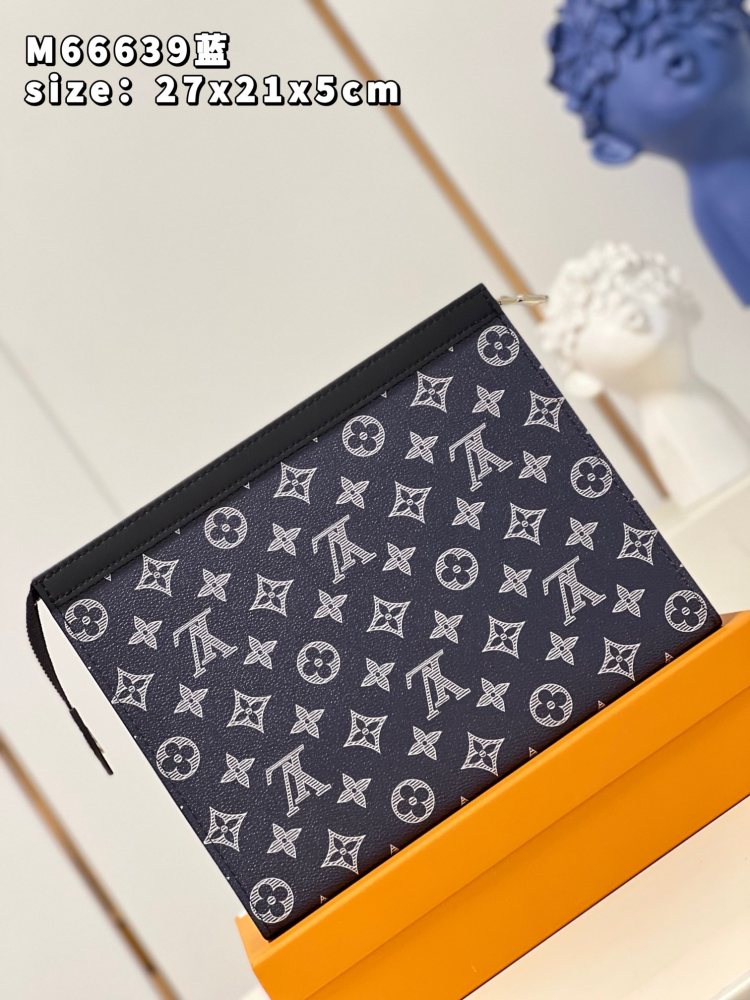 Louis Vuitton Pochette Voyage M66929 mirror boutique
