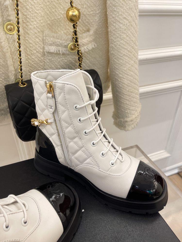 Chanel 22ss new  boots