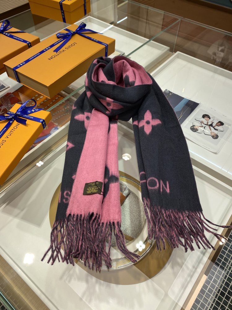 Louis Vuitton scarf