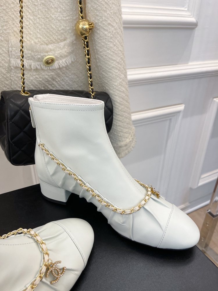 Chanel 22SS chain boots