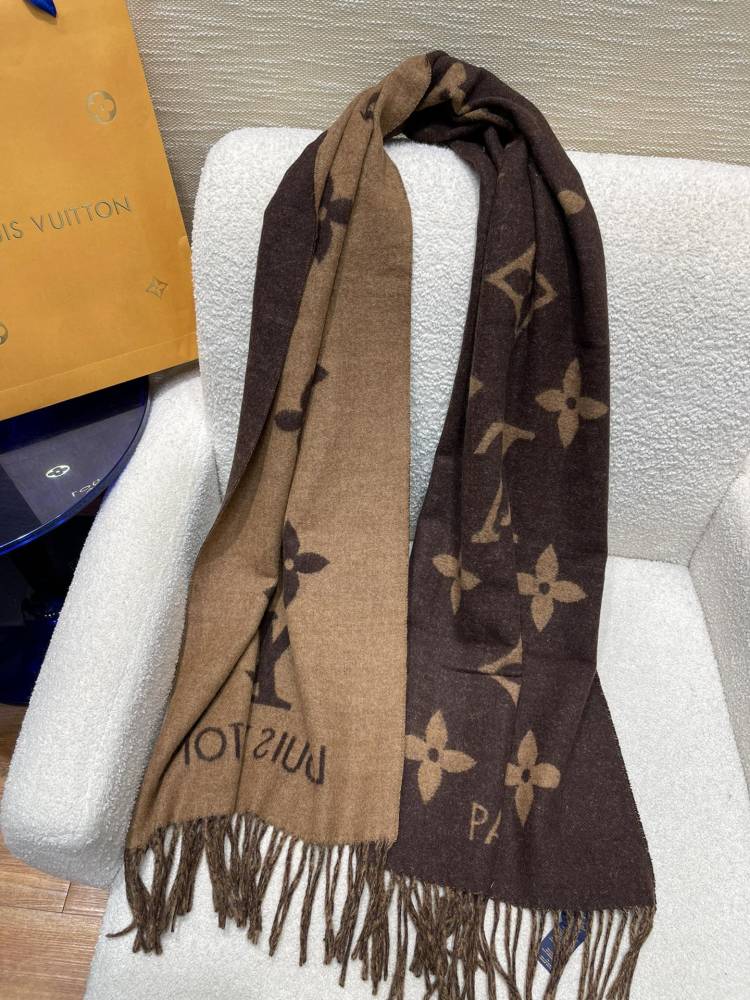 Louis Vuitton scarf