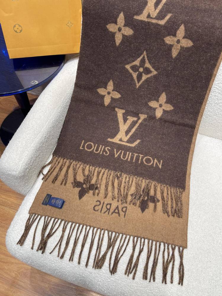 Louis Vuitton scarf