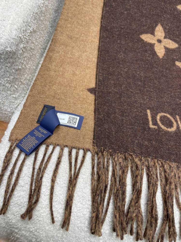Louis Vuitton scarf