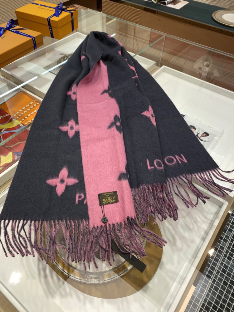 Louis Vuitton scarf