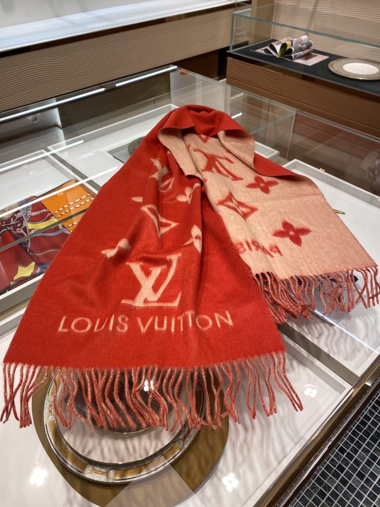 Louis Vuitton scarf