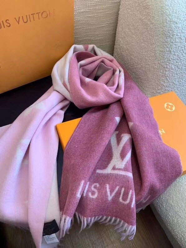 Louis Vuitton scarf