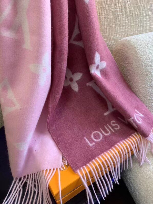 Louis Vuitton scarf