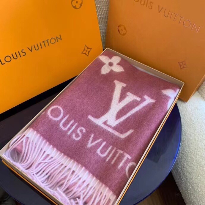 Louis Vuitton scarf