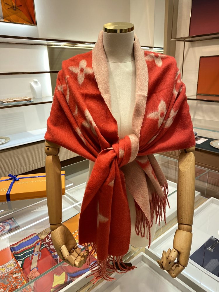 Louis Vuitton scarf