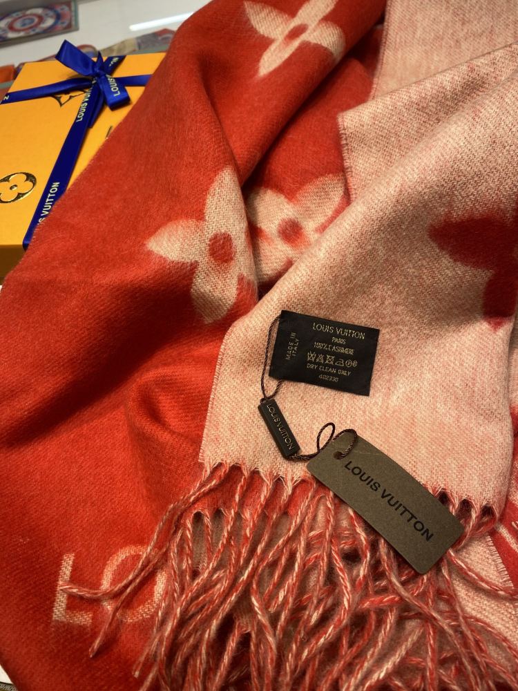 Louis Vuitton scarf