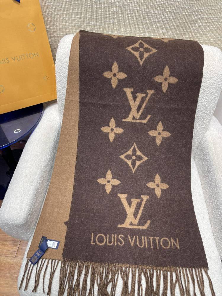 Louis Vuitton scarf