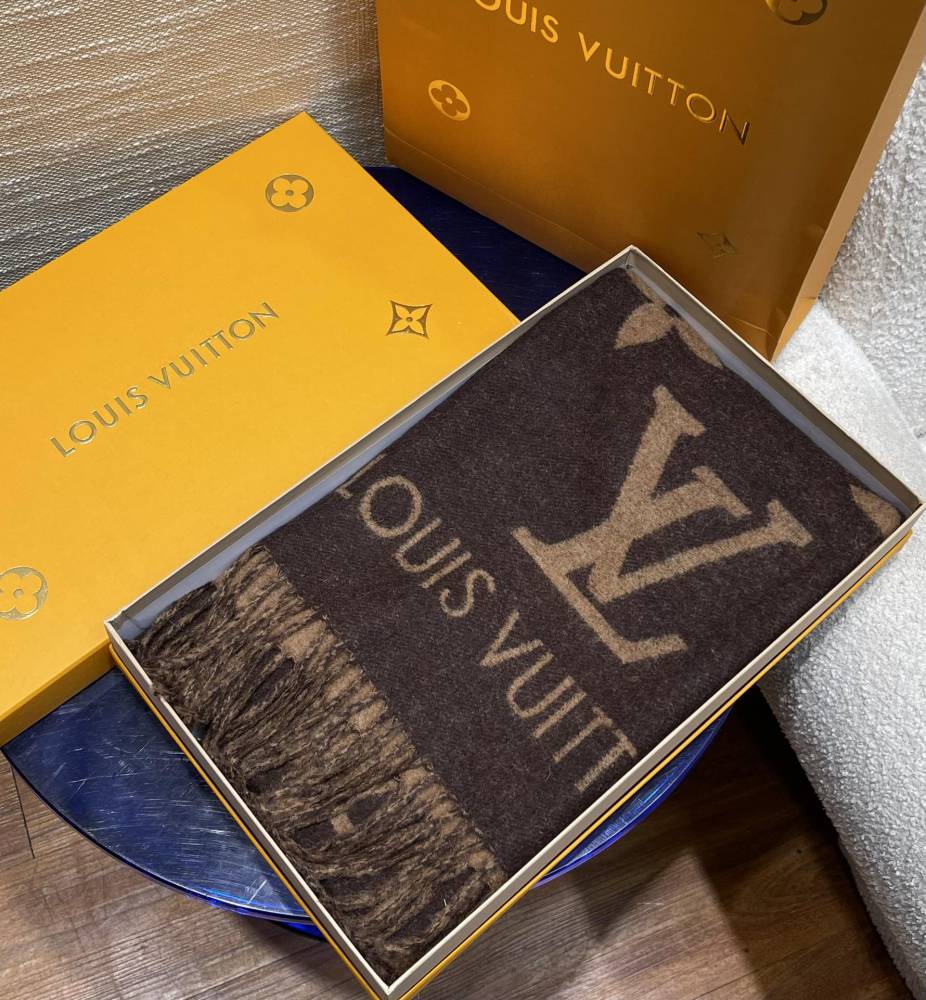 Louis Vuitton scarf
