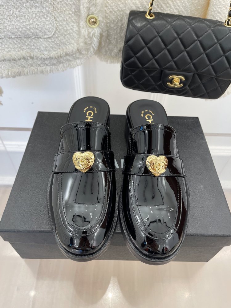 Chanel 23C new rhombus pattern chunky heel loafers slippers