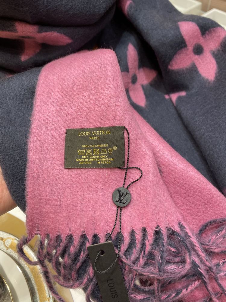 Louis Vuitton scarf