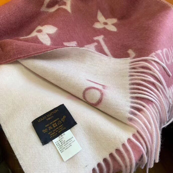 Louis Vuitton scarf