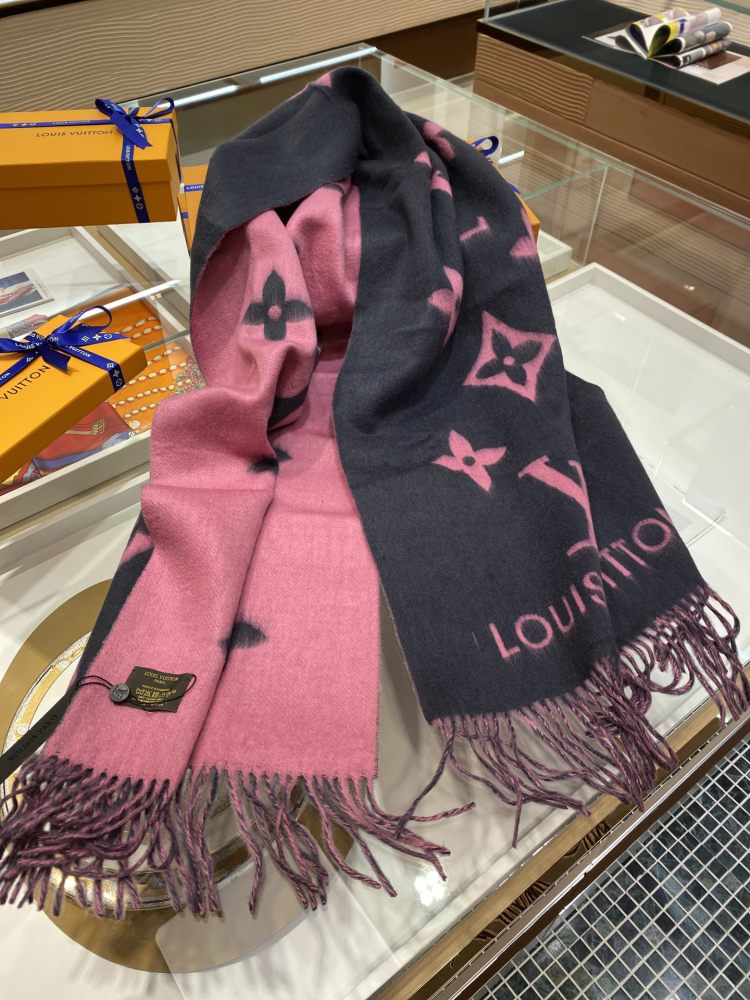 Louis Vuitton scarf