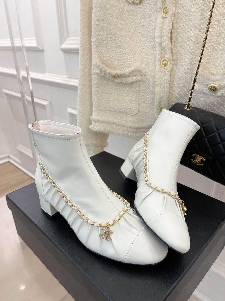 Chanel 22SS chain boots
