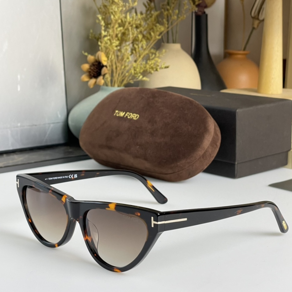 TOM FORD Sunglasses