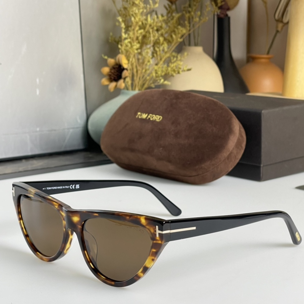 TOM FORD Sunglasses