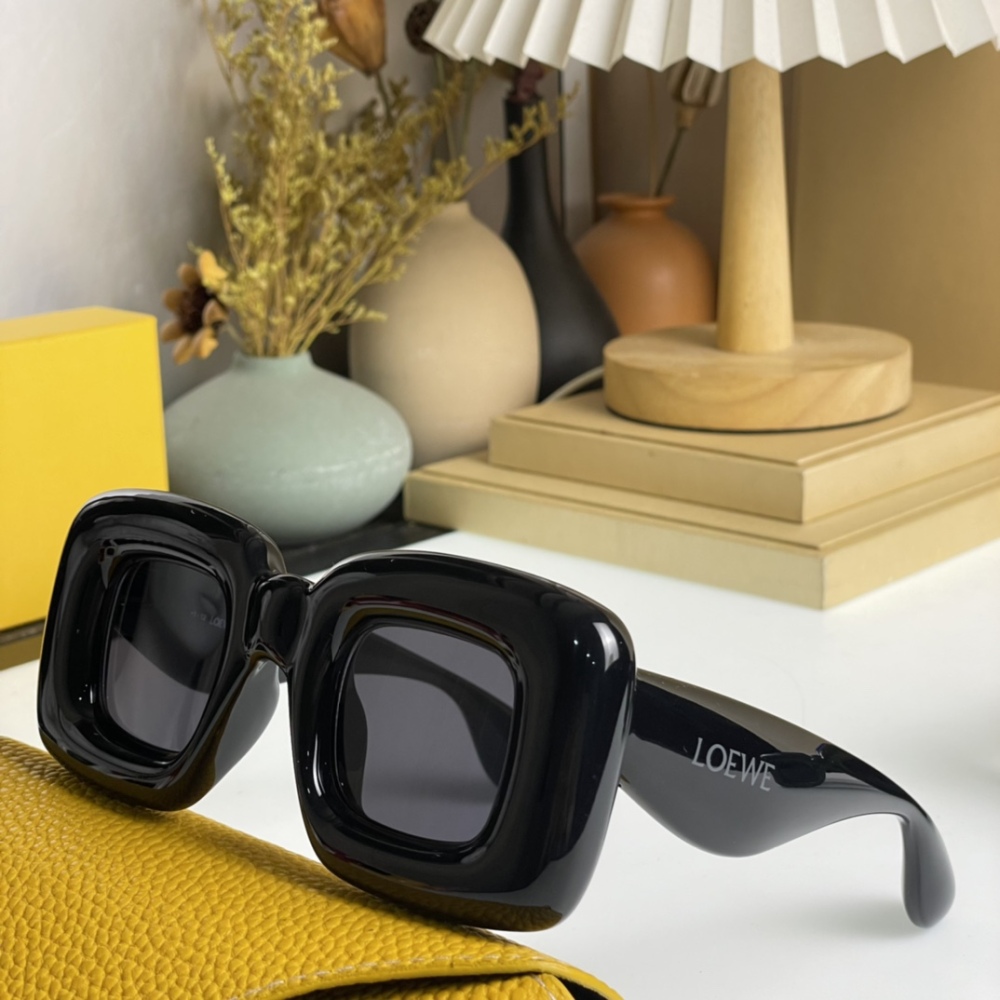 LOEWE Sunglasses