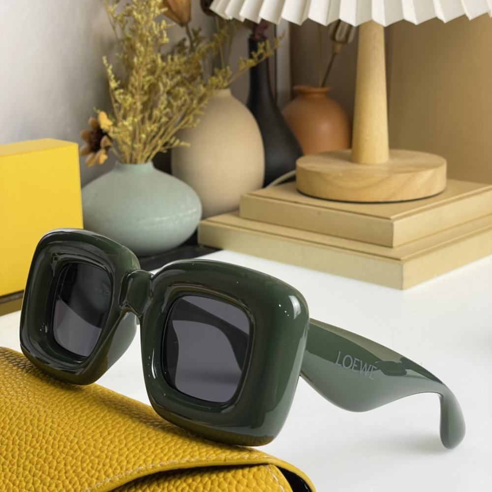 LOEWE Sunglasses