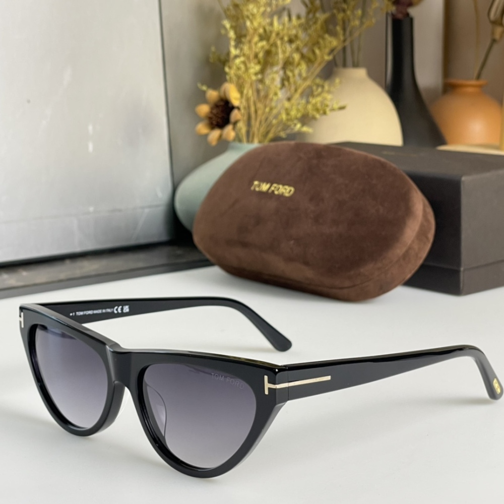 TOM FORD Sunglasses