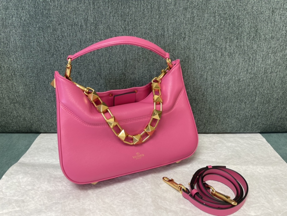 VALENTINO GaravaniStudSign hobo 0570 Mirror Boutique