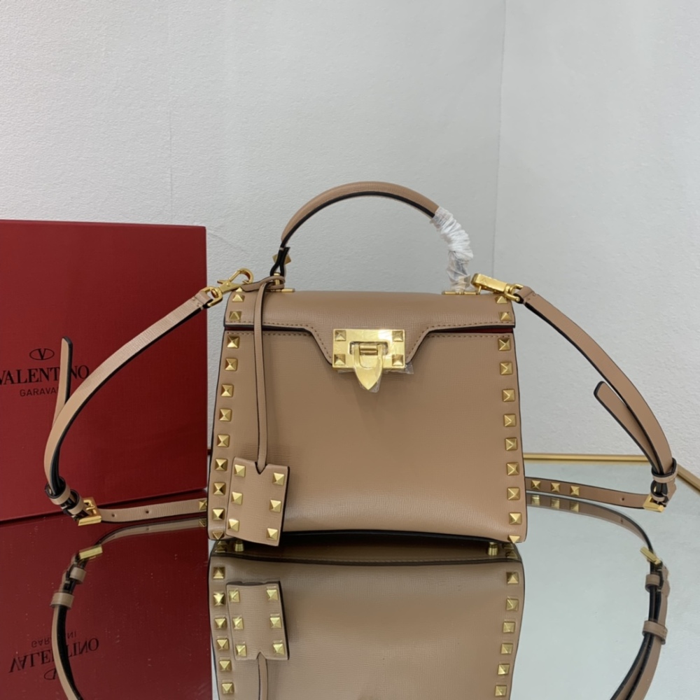 VALENTINO Garavani Rockstud Alcove 7100 Mirror Boutique