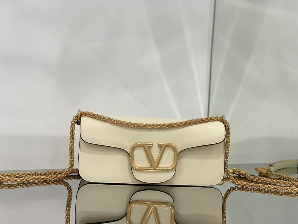 VALENTINO  Loco baguette 1133 Mirror Boutique