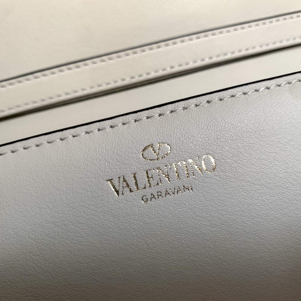 VALENTINO  Loco baguette 1133 Mirror Boutique
