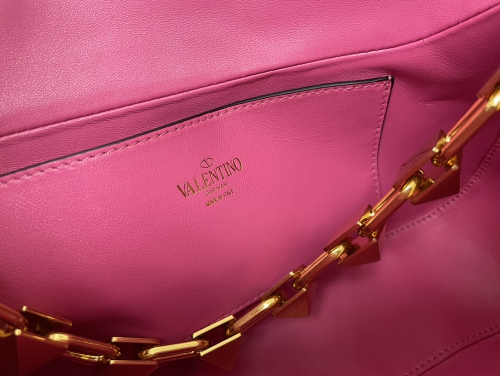 VALENTINO GaravaniStudSign hobo 0570 Mirror Boutique